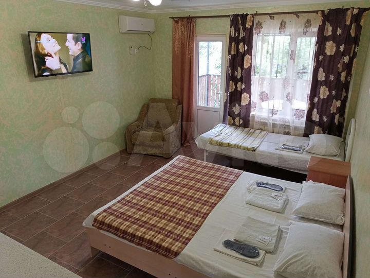 Комната 18 м² в 4-к., 2/2 эт.