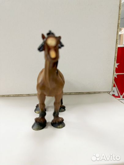Статуэтка ржущий конь