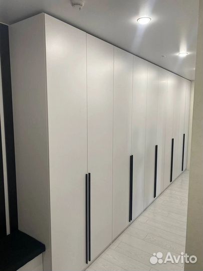 Большой шкаф