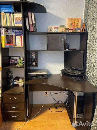 Компьютерный стол