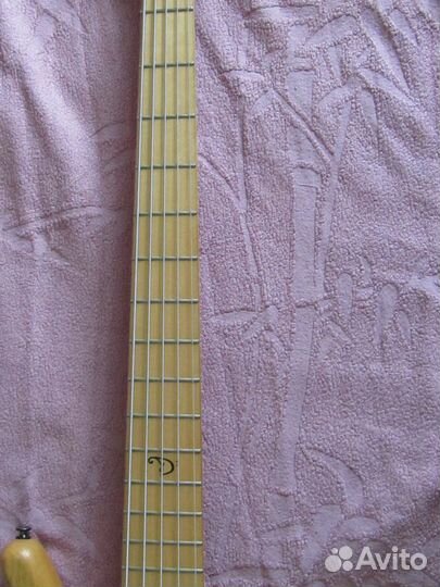 Dean Sledgehammer бас-гитара с электроникой Villex