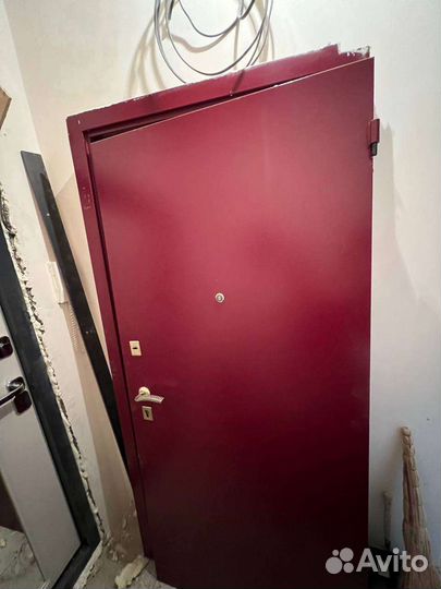 Дверь входная металлическая