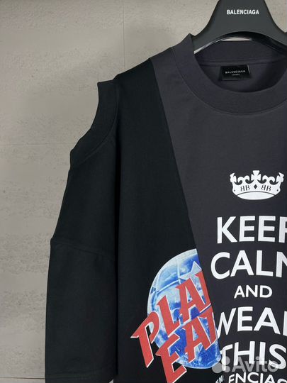 Футболка Balenciaga Eart Keep Calm District