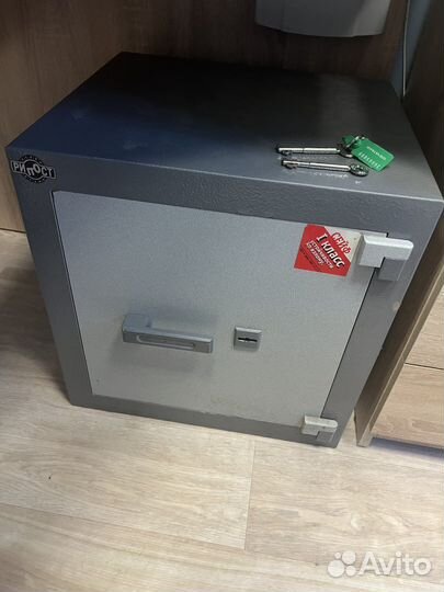 Сейф взломостойкий Репост вм-1001