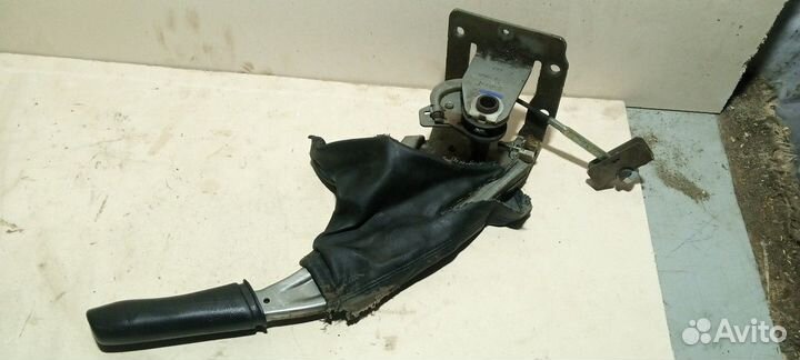 Рычаг стояночного тормоза (Land Rover Freelander)