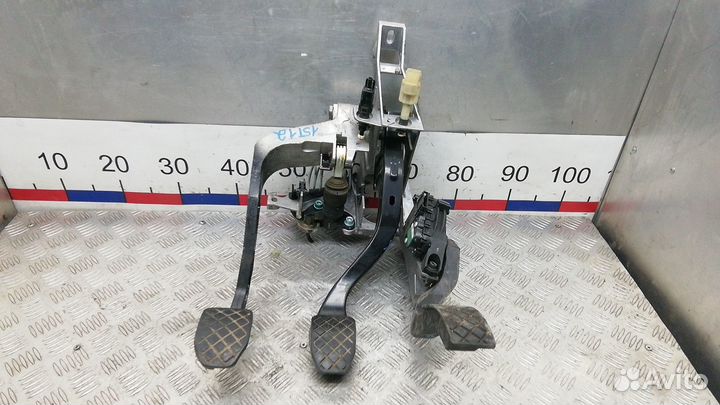 Блок педалей Audi A6/RS6/S6