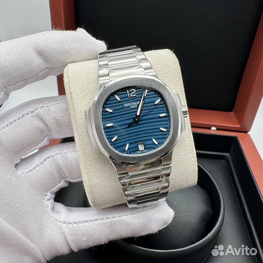 Часы Patek Philippe Nautilus 7118/1A-001 040704