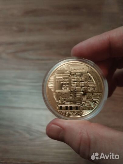 Монета биткоин