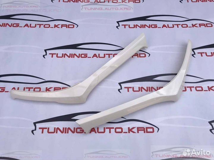 Ресницы на фары Toyota Land Cruiser 200 C0307