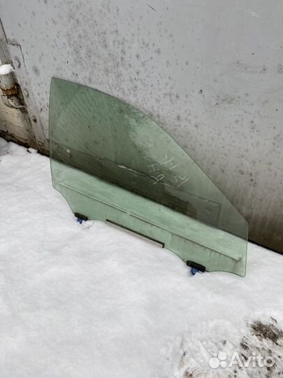 Переднее правое стекло Lexus IS250 IS200 IS300 15г