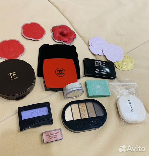 Косметика Тени Пудра Румяна Спонж