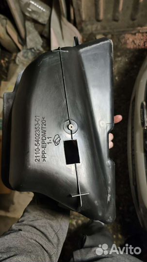 Контейнер в багажник (левый) Ваз 2110-12