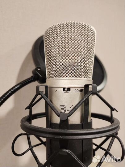 Микрофон студийный behringer b1 и steinberg ur12