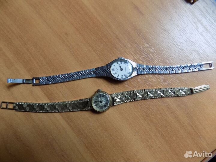 Наручные советские часы