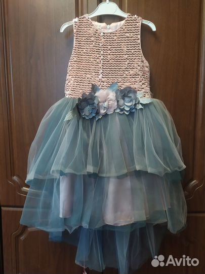Продам платье на девочку