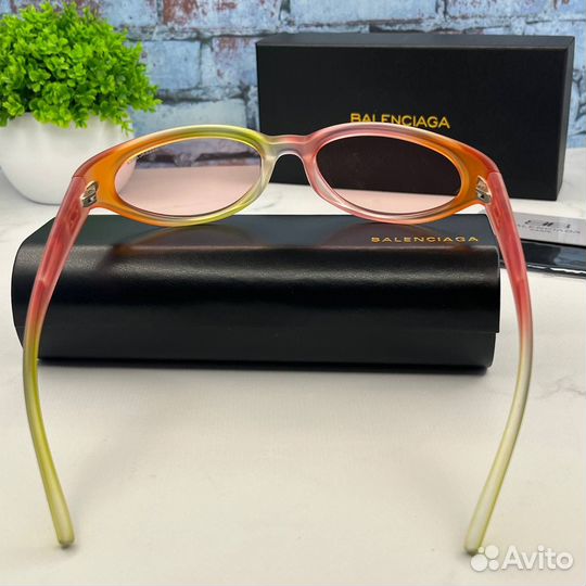 Солнцезащитные очки balenciaga