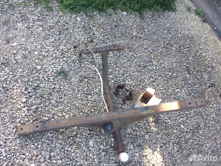 Фаркоп ваз 2121