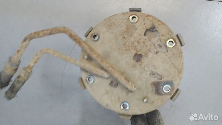 Датчик уровня топлива Mitsubishi L200, 2005