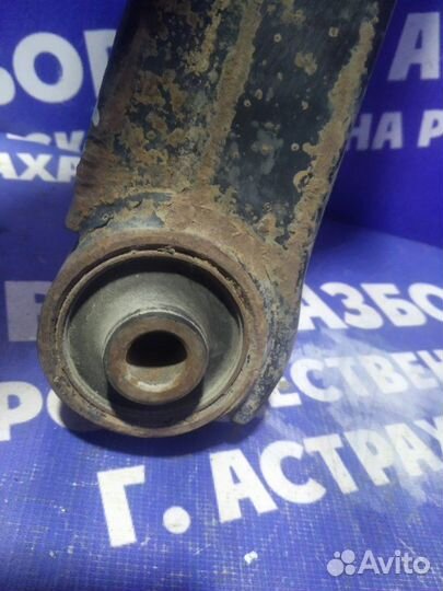 Задний рычаг под пружину Mazda 626 седан 1992