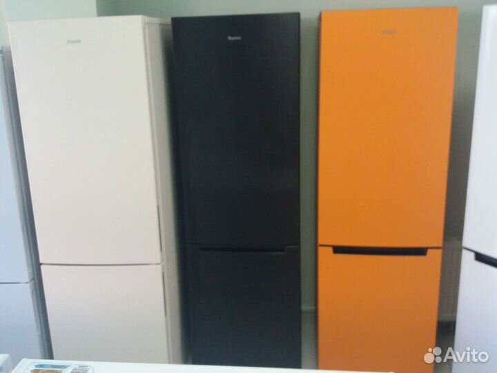 Черный холодильник бирюса