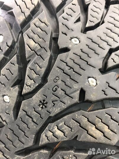 Nokian Tyres Hakkapeliitta 9 SUV 275/45 R20