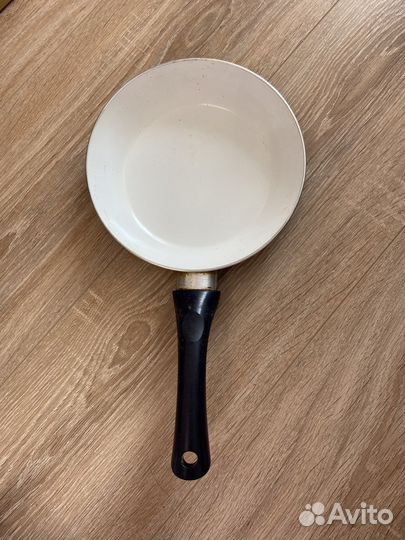 Сковорода эмалированная