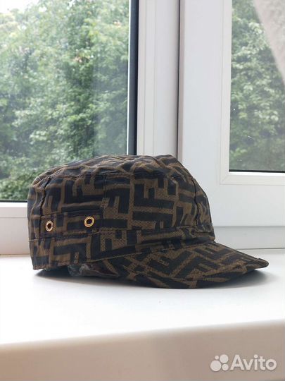 Винтажная кепка Fendi