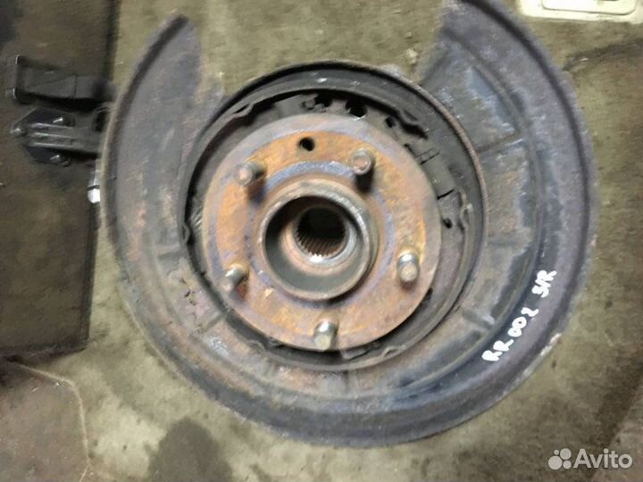 Кулак задний Land Rover Range Rover Sport L320