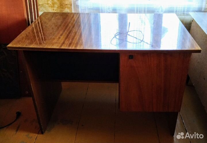 Столы, стулья