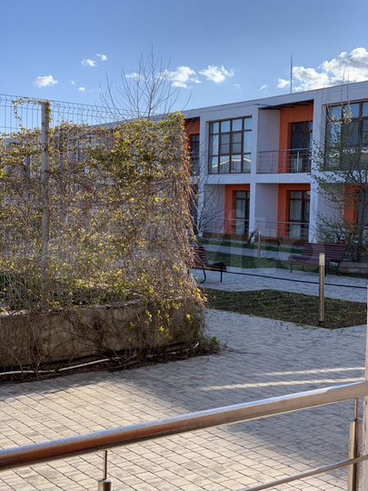 Комната 37 м² в 1-к., 1/2 эт.