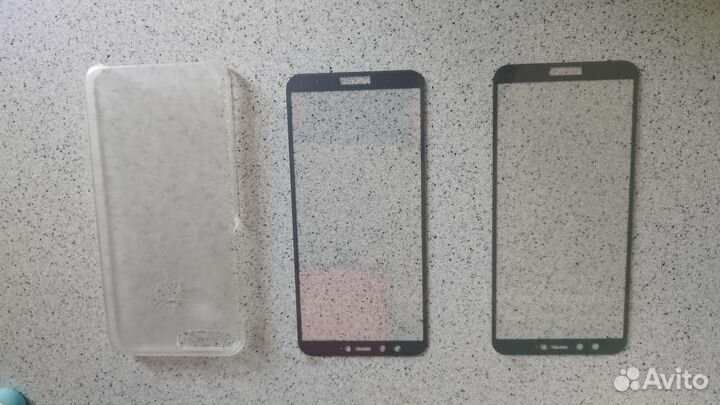 Защитное стекло на Honor 9 lite