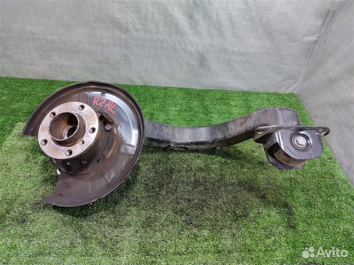 Кулак задний левый BMW X3 (E83) 2004