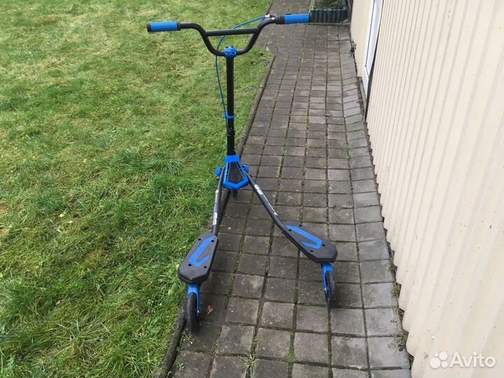 Инерционный самокат профи Fliker почти новый