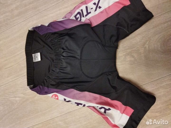 Велошорты с памперсом, шлем велосипедный