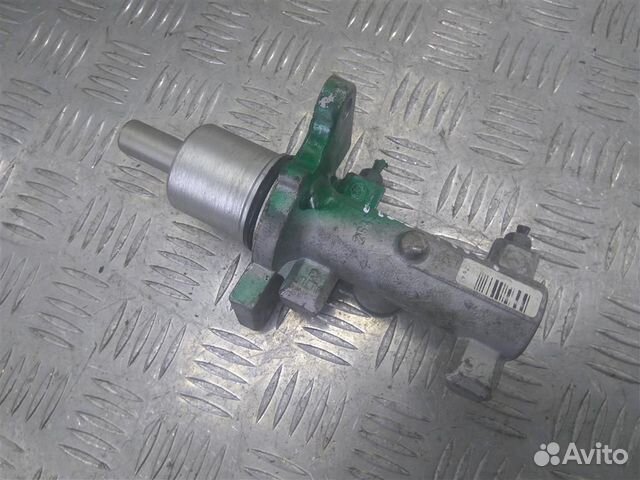 Цилиндр тормозов главный Опель Vivaro A