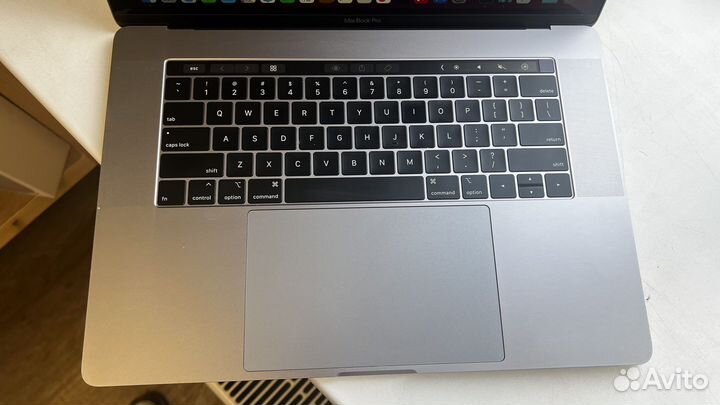 Macbook pro 15 2019 i9/512