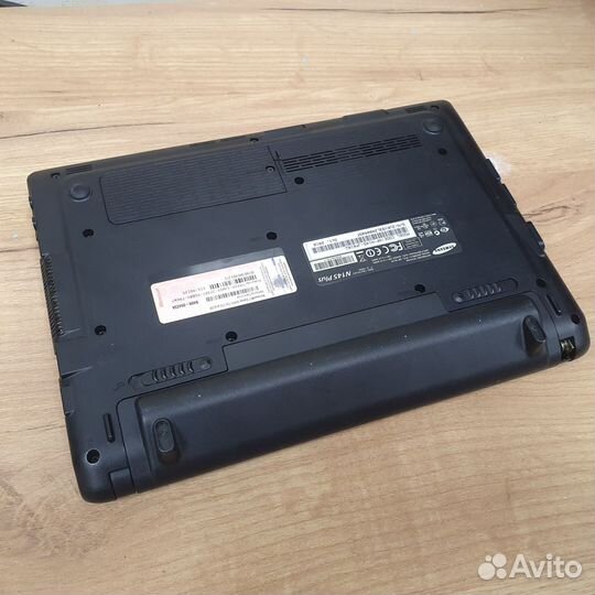 Нетбук Samsung N145 Plus