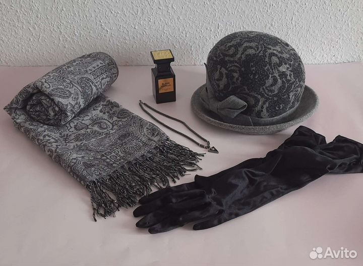 Шляпы женские тёплые (много)