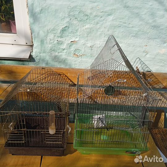 2 Клетки для птиц