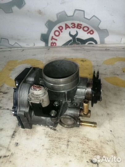 Дроссельная заслонка Volkswagen Golf 4, 1.6 AKL