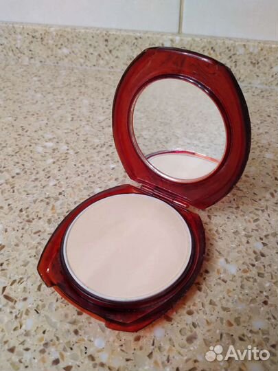 Пудренница винтажная