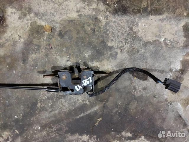 Замок капота от Renault Megane III 2009-2016