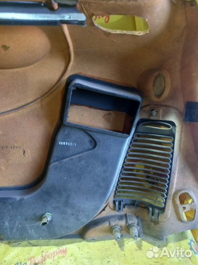 Обшивка багажника левая Volkswagen Sharan 1