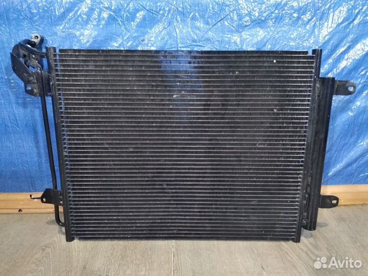 Радиатор кондиционера Tiguan 1 2007-2016