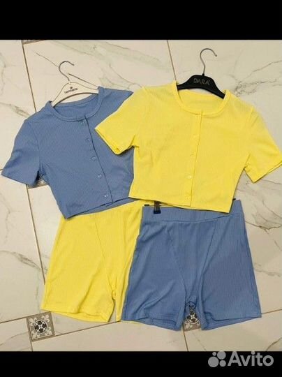 Женский костюм двойка с шортами