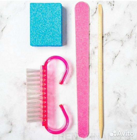 Одноразовый набор для маникюра и педикюра