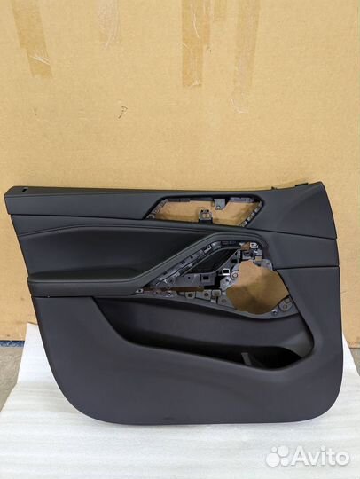 Обшивка двери передней левой BMW X6 G06