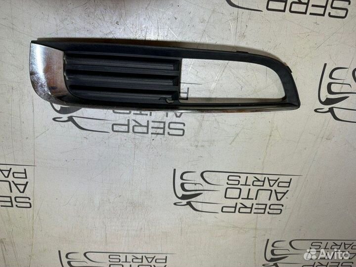 Накладка противотуманки левая Opel Insignia G09