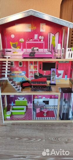 Кукольный домик с мебелью для Барби