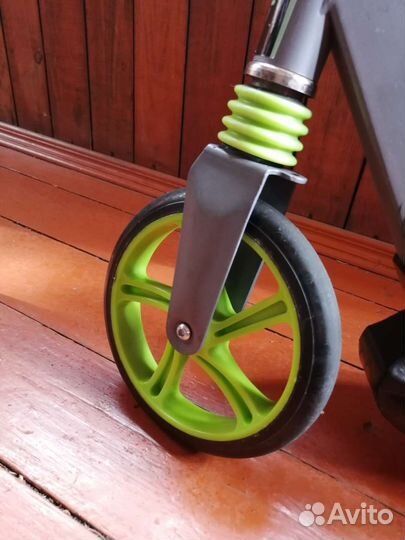 Самокат с 2 амортизаторами, большие колеса